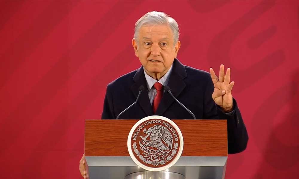 López Obrador lanza convocatoria para contratar a 2 mil conductores de pipas