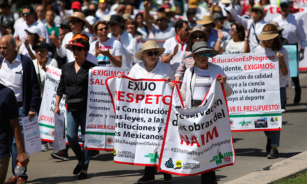Marchan miles contra el Presidente en Ciudad de México