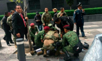 Se lesiona paracaidista al caer en Palacio Nacional