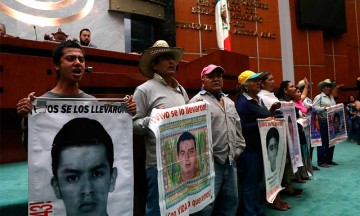 Crean en Guerrero comisi&oacute;n del caso Ayotzinapa