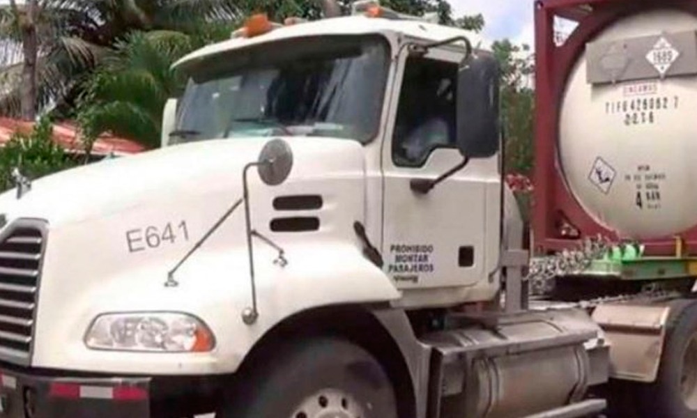 Localizan en Estado de México camión robado que contenía cianuro de sodio