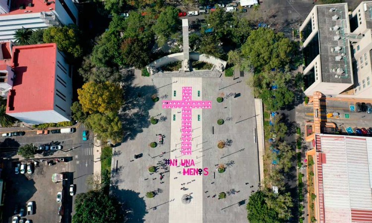 México Se Cubre De Cruces Rosas En Contra De La Violencia A La Mujer