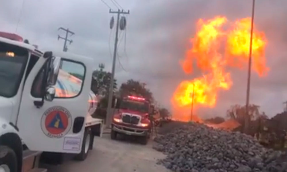 Evacuan a colonos de Reynosa tras explosión de tubería con gas