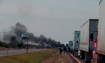 Bloquean carreteras en Celaya, Guanajuato