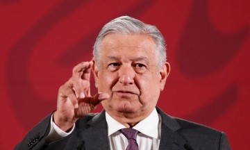 Tomamos la decisión de bajar el precio de la gasolina: AMLO