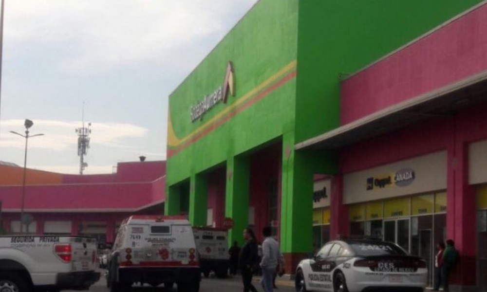 Saquean supermercado en Tecámac, Estado de México.