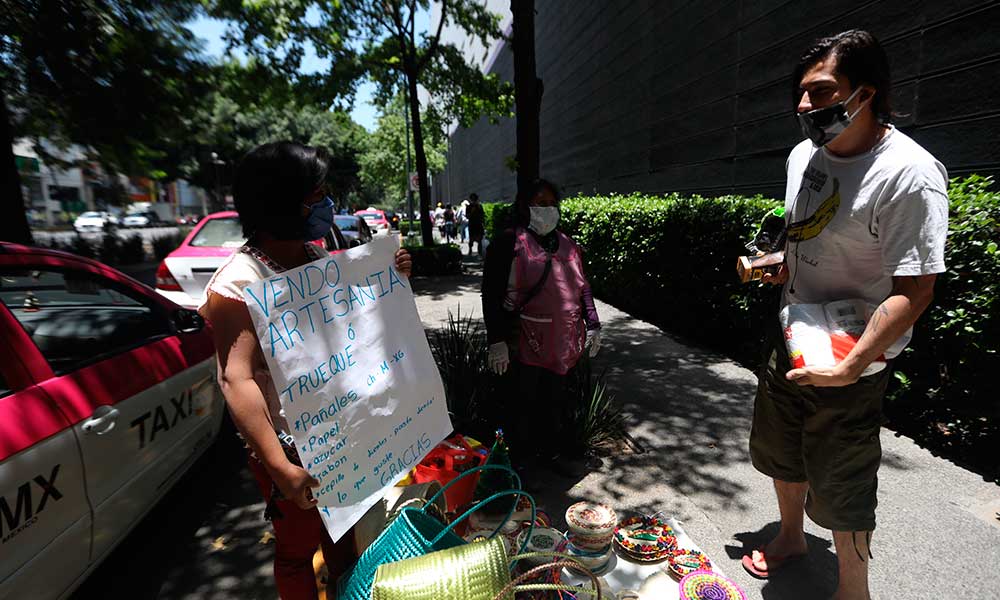 Mexicanos reactivan el trueque ante pandemia