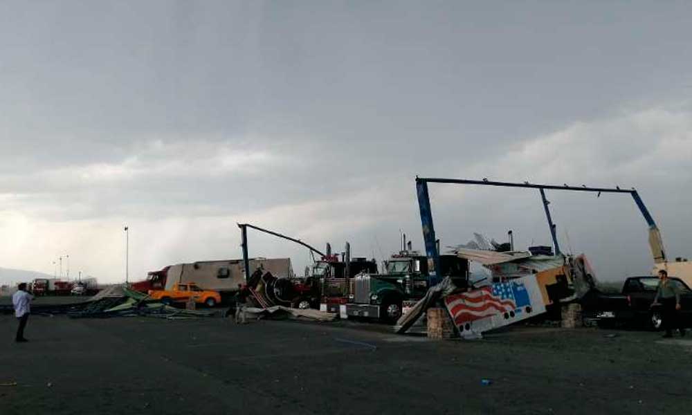 Tornado mata dos personas en Apodaca, Nuevo León