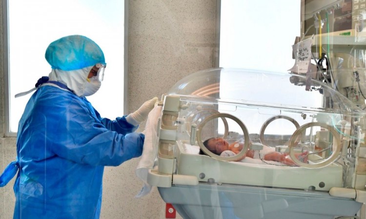 Trillizos recién nacidos dan positivo de coronavirus en San Luis Potosí