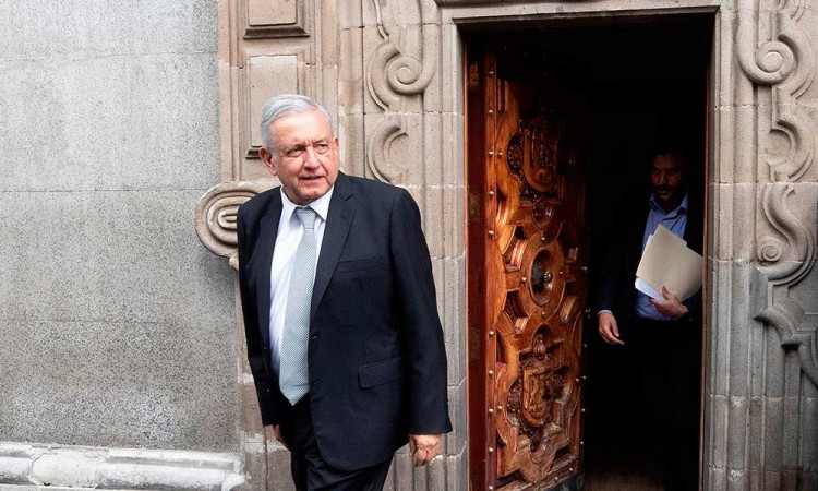 López Obrador defiende Tren Maya: Adoro los árboles, los amo