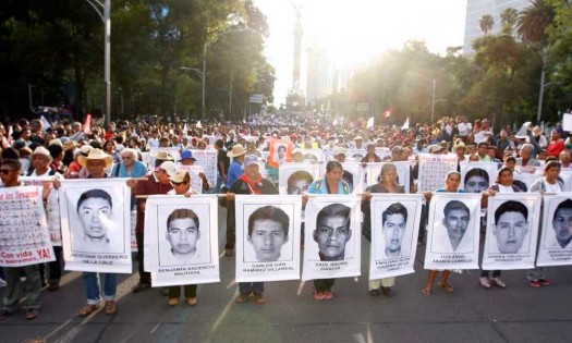 FGR ordena detener a 46 funcionarios por el caso Ayotzinapa