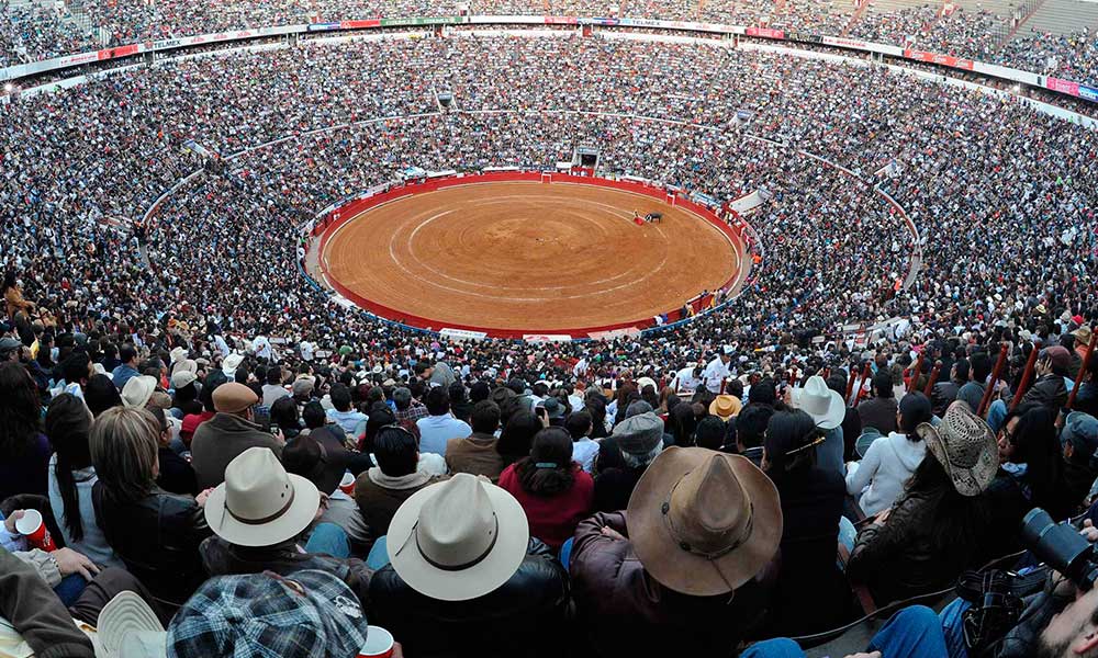 En vilo, corridas de toros por la pandemia de Covid en México