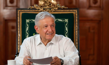 AMLO felicita a EU por su independencia y confirma reunión con Trump