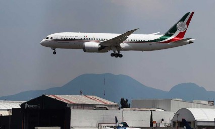 Aterriza avión presidencial en CDMX para mantenimiento previo a su venta