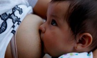 En México, solo 1 de cada 10 mujeres amanta a sus hijos