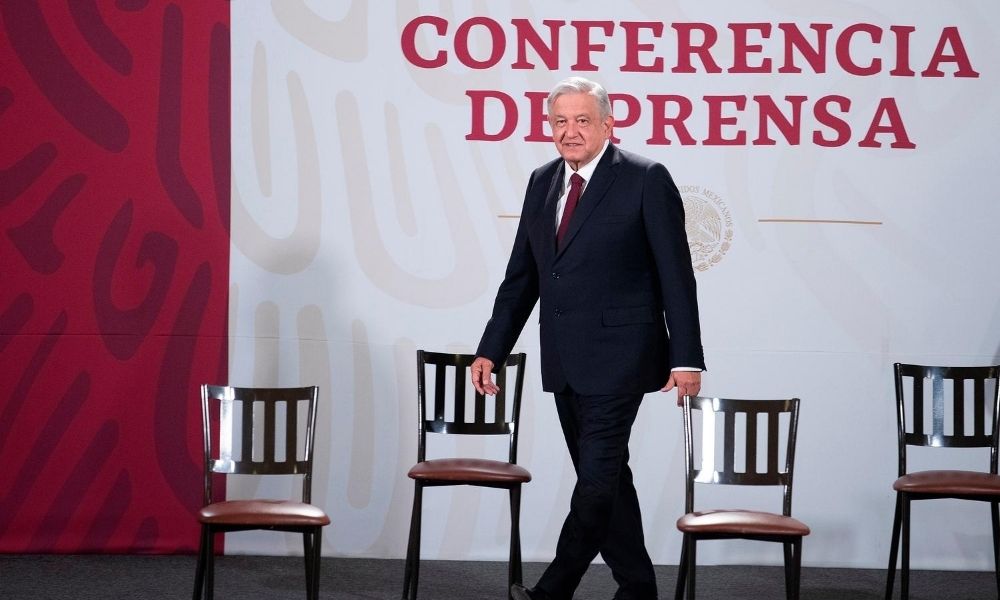 Me voy a poner un tapabocas cuando no haya corrupción, dice López Obrador