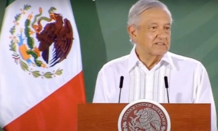 Asegura AMLO que maestros seguían recibiendo salarios y prestaciones