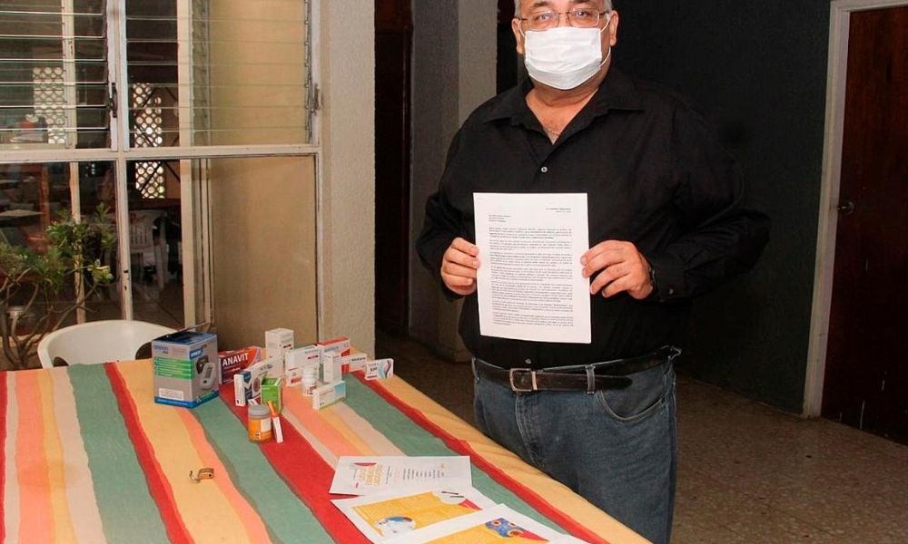 Mexicano que sobrevive a la COVID-19 crea guía para sobrellevar la enfermedad