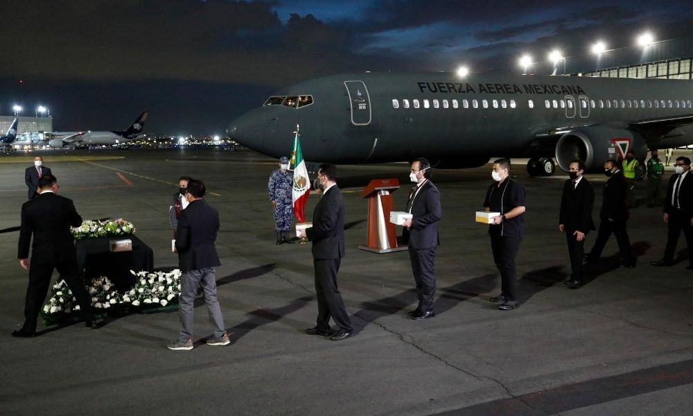México repatría cenizas de conciudadanos fallecidos por COVID-19 en EE.UU.
