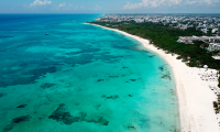 Riviera Maya abre playas públicas en intento de reactivar economía