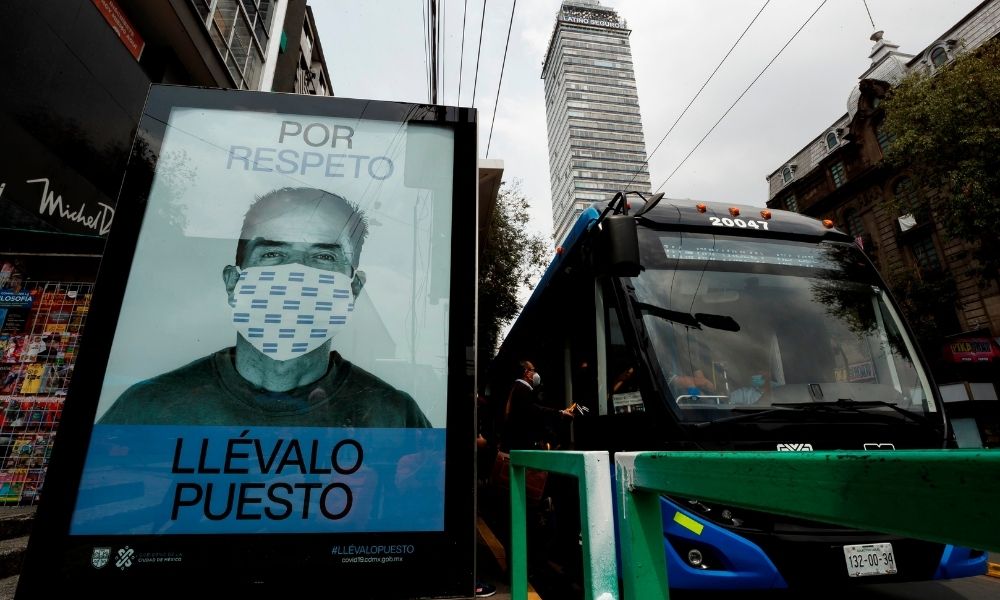 México supera 70 mil muertos por COVID rodeado de esperanza, dudas y miedo