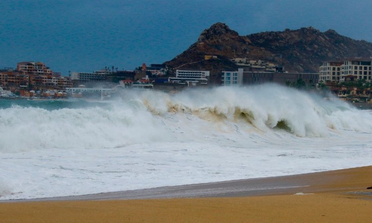 Karina, la tormenta tropical que se forma al suroeste de Baja California