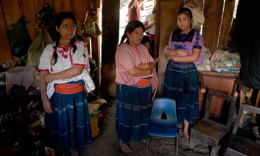 Conflicto armado y COVID arrebatan la educación de niños indígenas 