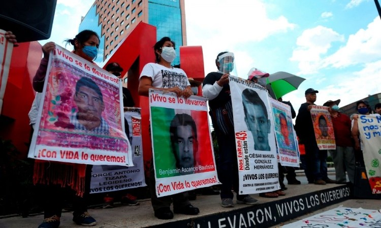 Denuncian corrupción del Poder Judicial en caso Ayotzinapa