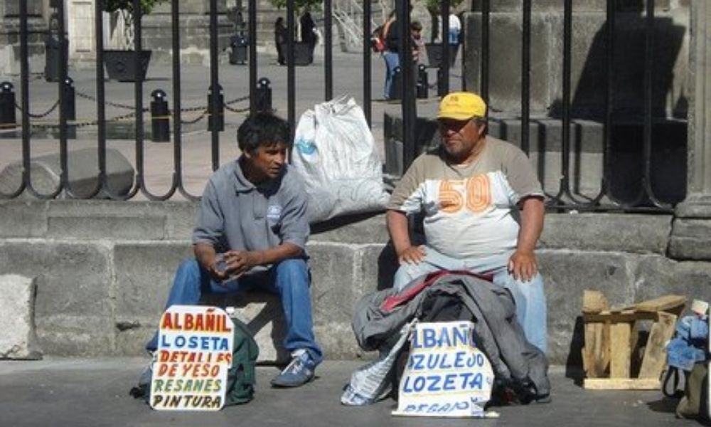 Baja desempleo en México 5.2 % en agosto al reincorporar 608 mil personas