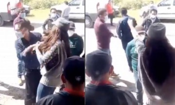 Mujer abofeteó al presidente municipal de Papalotla, Tlaxcala, por insultarla