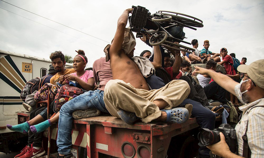 Refuerzan frontera sur de México por la llegada de una caravana de migrantes