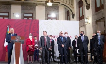 Presentan AMLO y empresarios plan de infraestructura para la reactivación económica