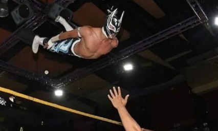 Muere el luchador Príncipe Aéreo en plena función de Lucha Libre