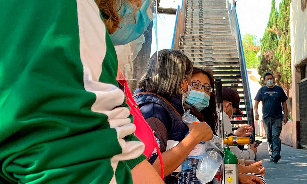 Ciudad de México sigue en "alerta" pese a estabilizar las hospitalizaciones