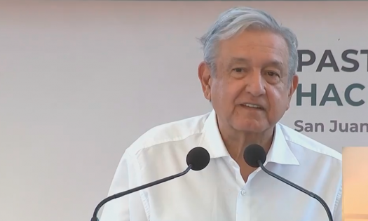 AMLO ve "luz al final del túnel" pese a riesgo de rebrotes