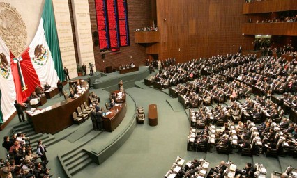 Diputados aprueban desmantelar fondo de salud para cáncer y VIH