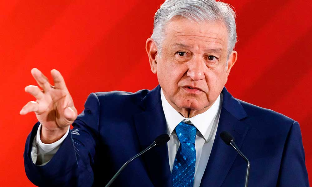 López Obrador dice que no se sabe "a ciencia cierta" si sirve el cubrebocas