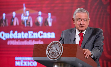 AMLO dice que respetó libre manifestación de campamento opositor