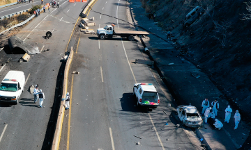 Suben a 15 las víctimas por explosión de camión cisterna de gas en Nayarit