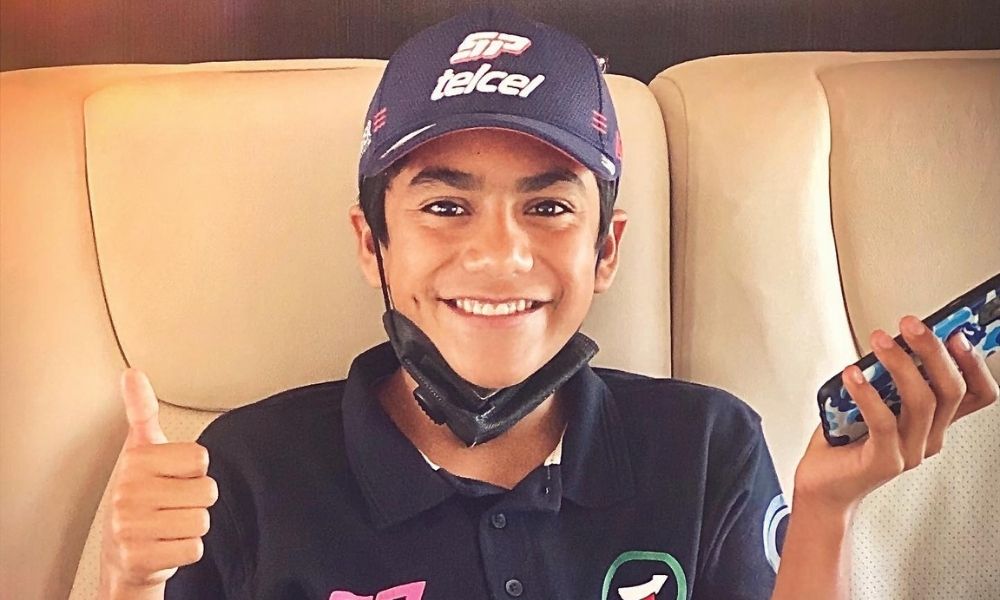 Jesse Carrasquedo, piloto de kart de 13 años, homenajea a Maradona