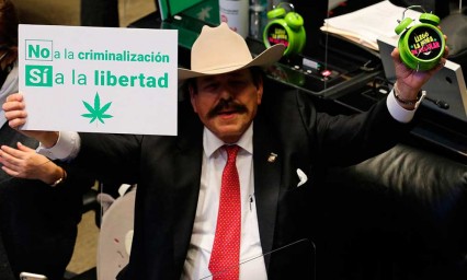 Aplazan debate del consumo recreativo de la marihuana hasta abril del 2021