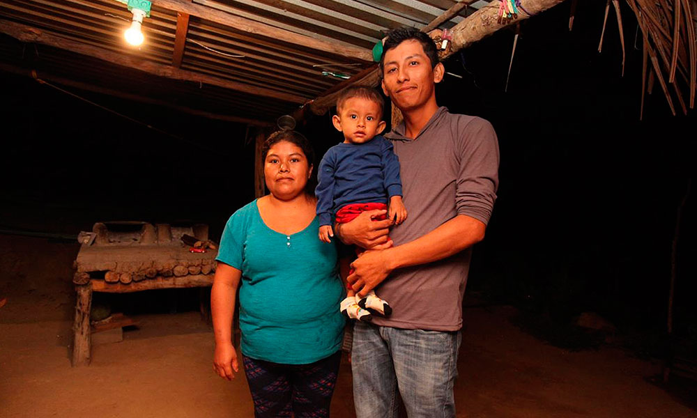 Llevarán electricidad a miles de personas en Oaxaca 