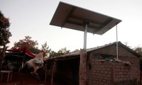 Se hizo la luz: así cambia la vida de los mexicanos más pobres un panel solar