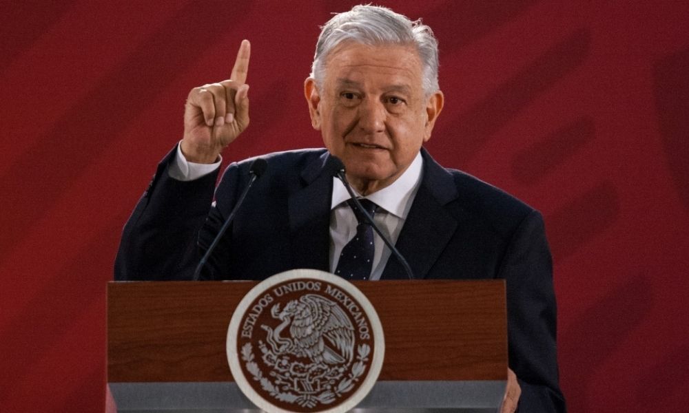 Gasolina seguirá siendo más barata que antes: AMLO