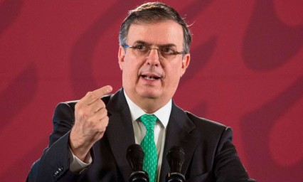 México ampliará su asociación con China tras una llamada entre cancilleres