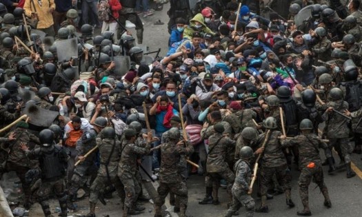 México apoya a Guatemala con autobuses para retorno de migrantes 