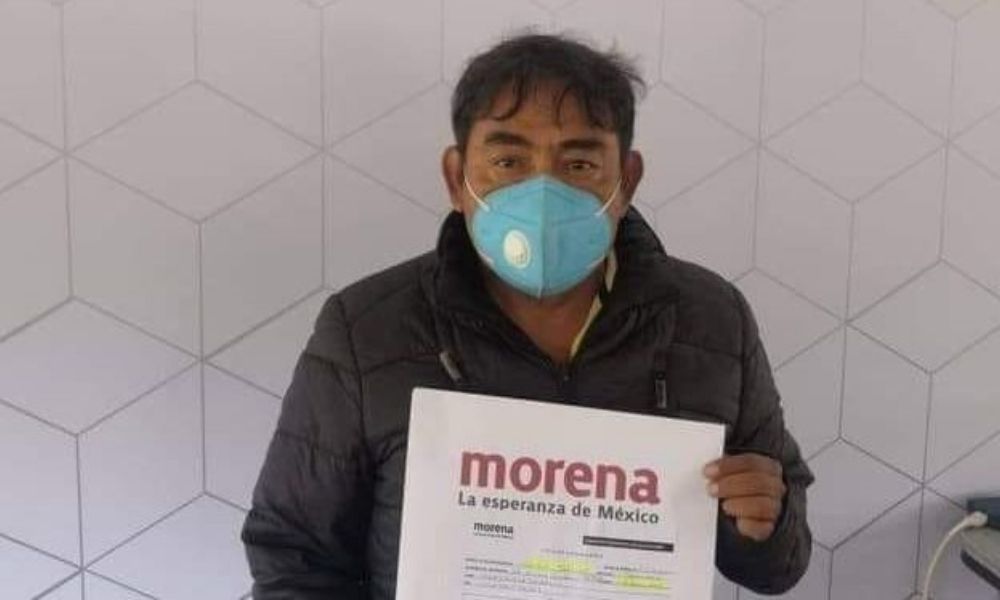 Vocero de familias de los 43 normalistas busca diputación plurinominal Morena