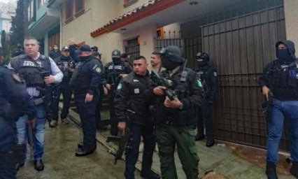 Mueren 5 secuestradores en Veracruz; agentes rescatan a 6 víctimas