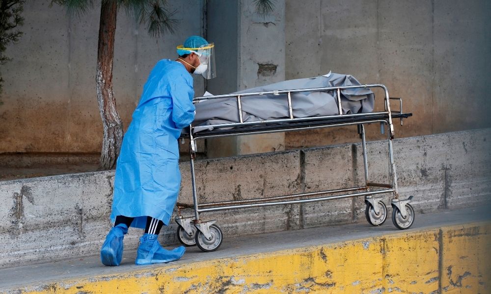 Van más de 158 mil mexicanos muertos y los 1.85 millones contagiados por coronavirus