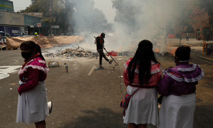 Indígenas otomíes protestan tras seis meses ocupando edificio en México